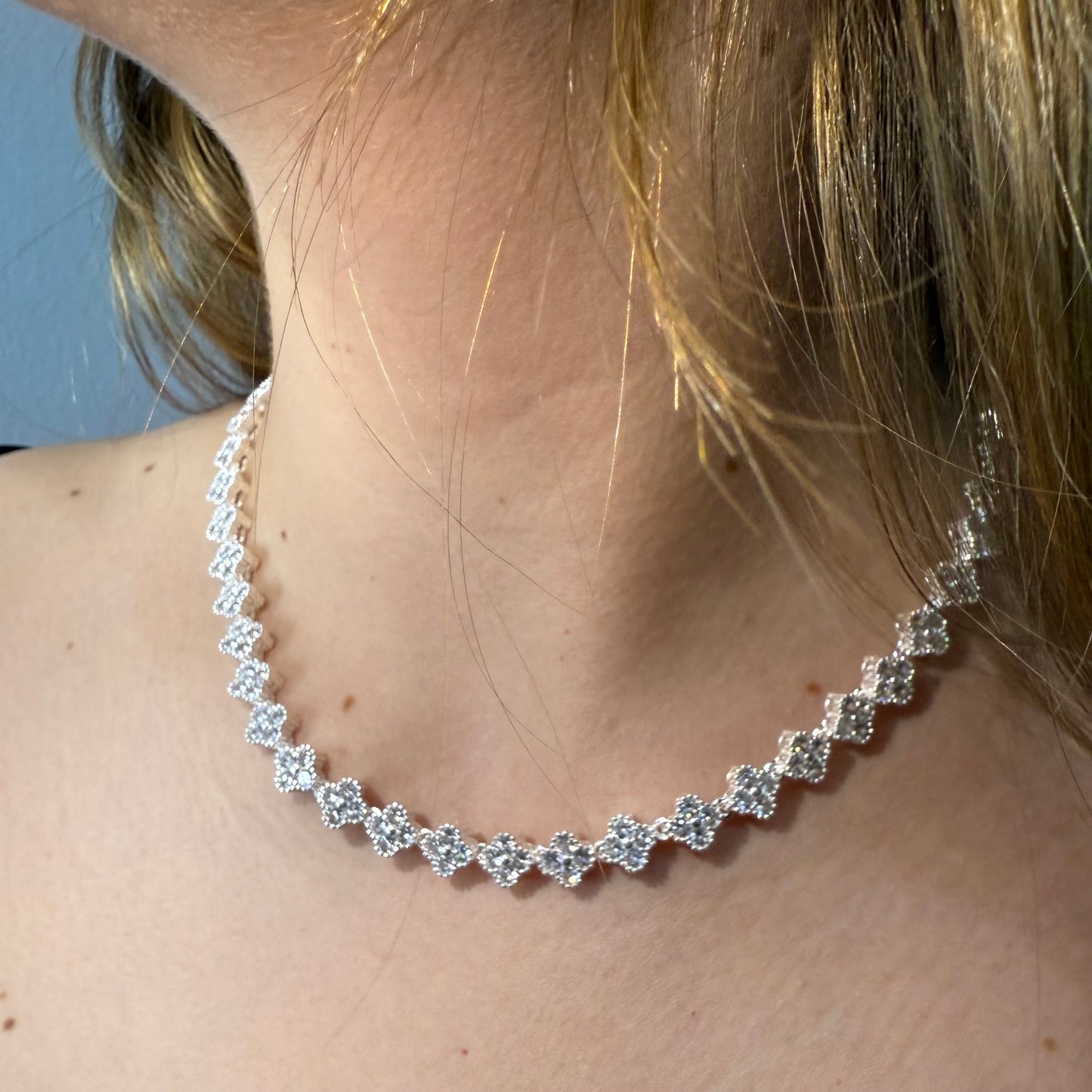 Collar Van Cleef micro circones
