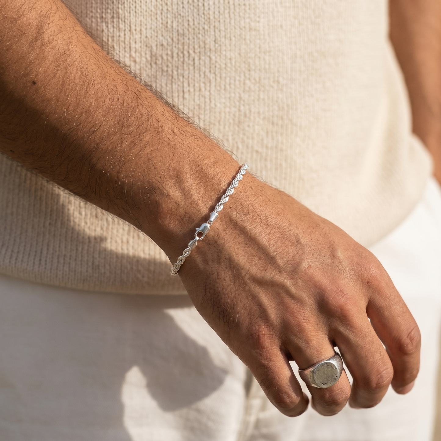 Pulsera turbillón plata 925 4mm en muñeca de hombre | Silver Ice
