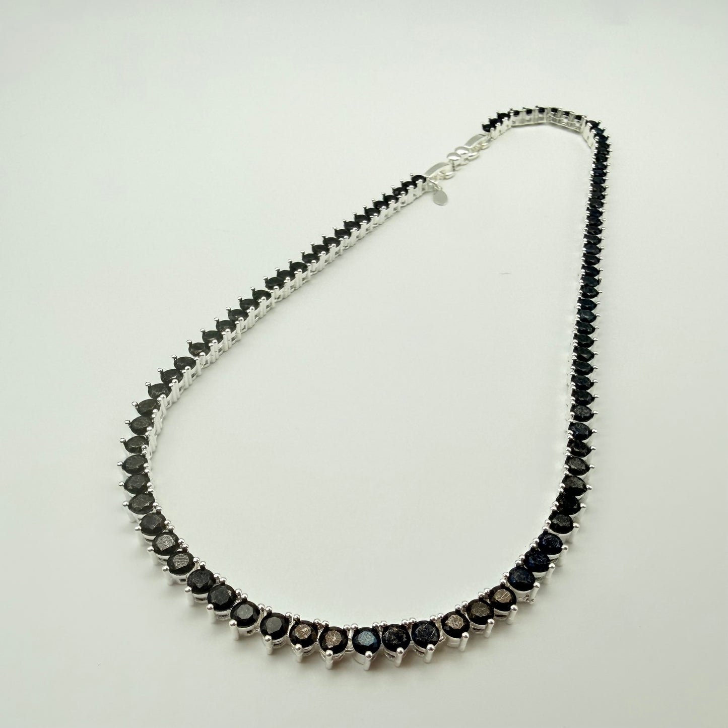 Collar Gotas de Luz circones negros