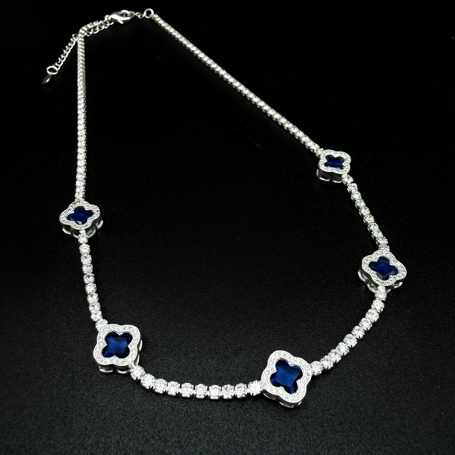 Collar Van Cleef micro circones azules