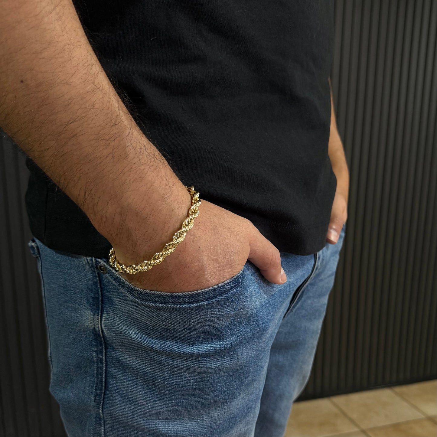 Pulsera Turbillón Oro – 6 mm