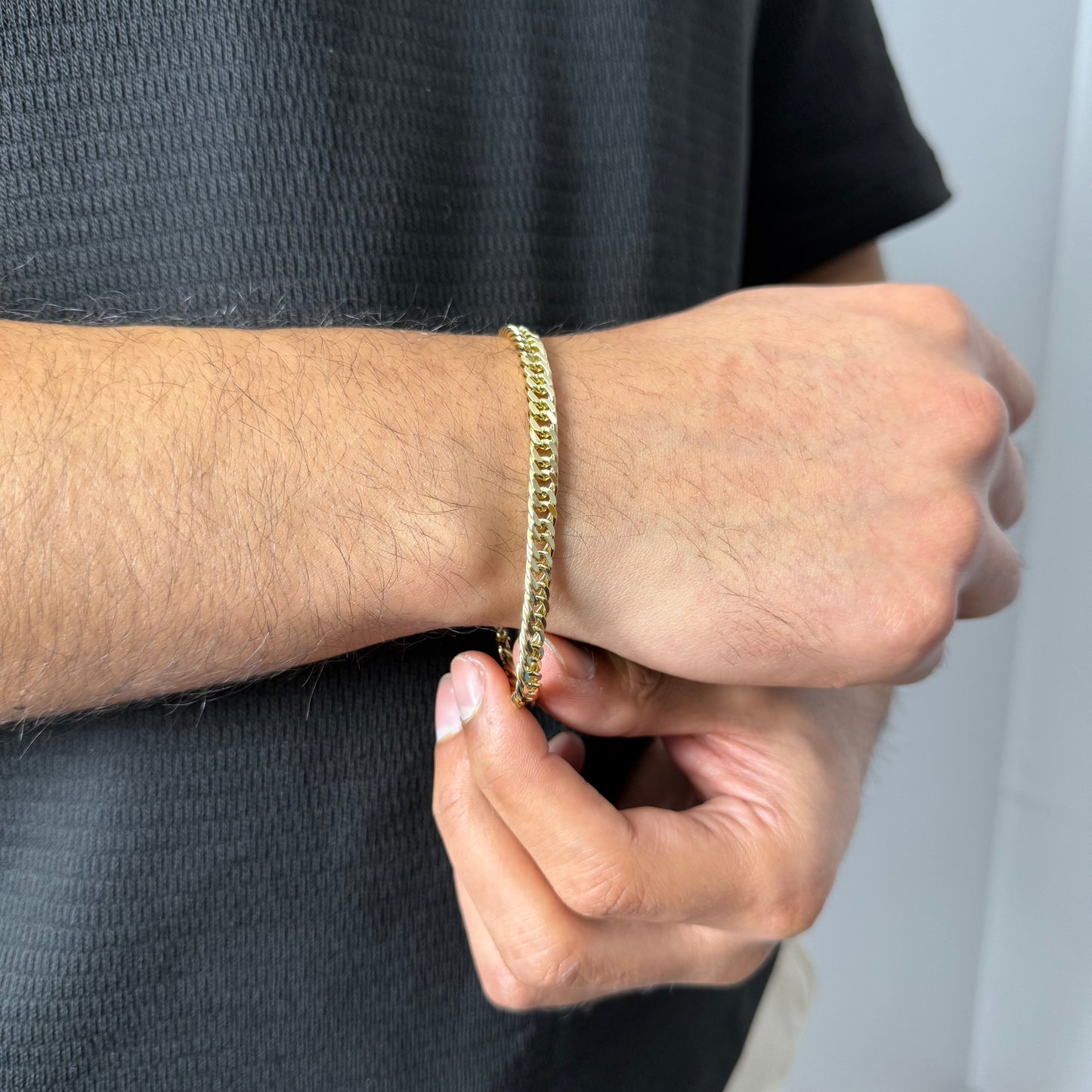Pulsera Triple Grumet Oro – 6 mm