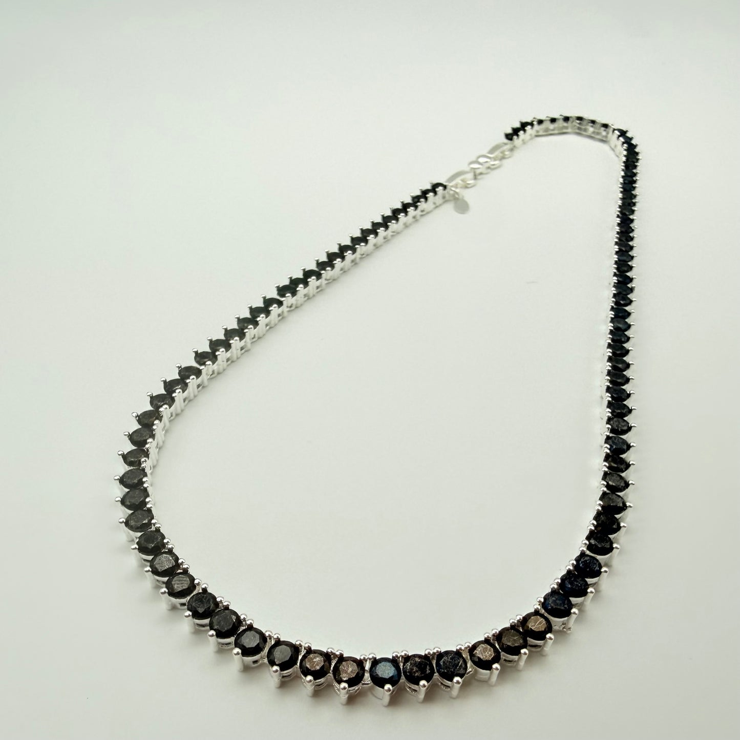 Collar Gotas de Luz circones negros