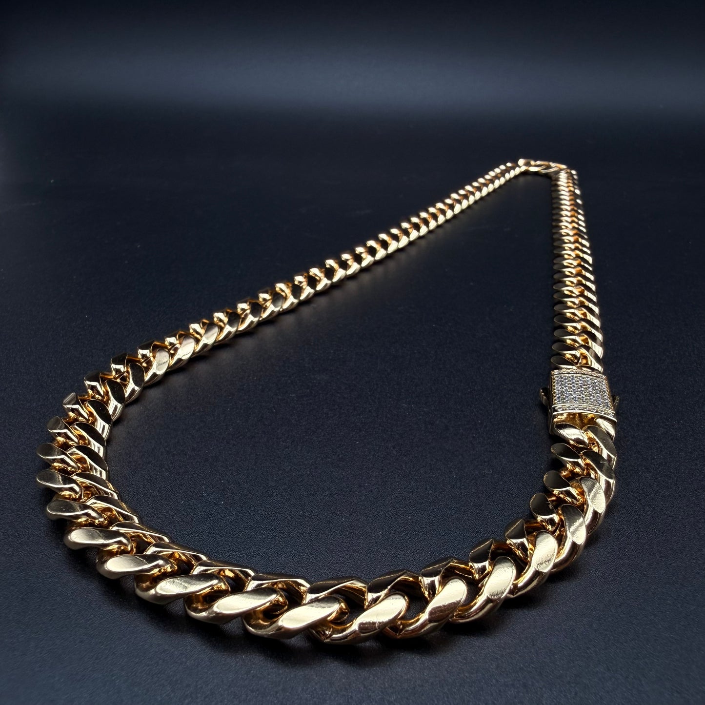 Cadena Cubana Oro – 10 mm