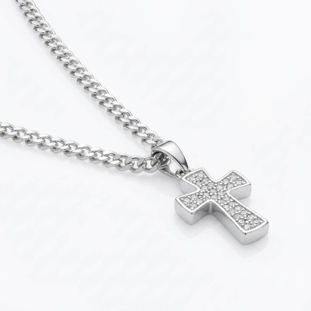 Collar Cruz de Luz Plata 925: cruz cubierta de micro circones, otro ángulo